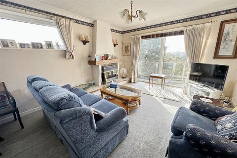 2 bedroom flat for sale, Meyrick Park