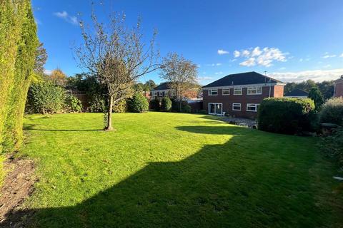 4 bedroom detached house for sale, Shaftesbury Avenue, Pedmore, DY9 0YP