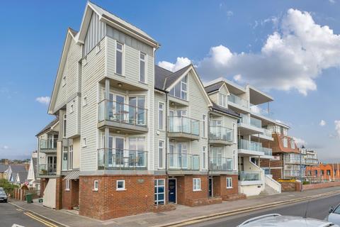 3 bedroom townhouse for sale, Four Winds Court, West Parade, Hythe, Kent, CT21