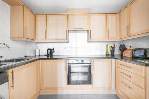 1 bedroom apartment for sale, Streatham High Road, London, SW16