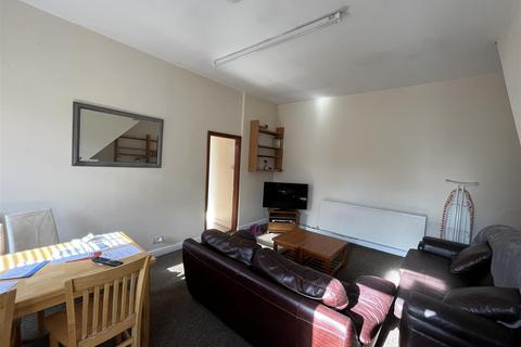 5 bedroom private hall to rent, Bulk Road, Lancaster LA1