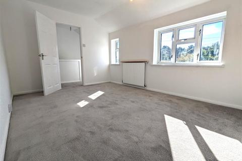 32 Valley Road, Galley Common, Nuneaton, CV10 9NH