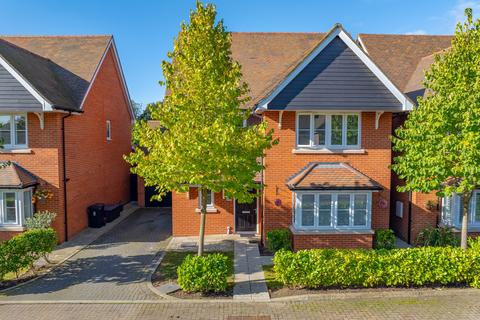 4 bedroom detached house for sale, Kelvedon Hatch, Brentwood CM15