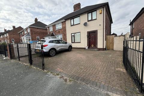 3 bedroom semi-detached house to rent, Malvern Road, St Helens.