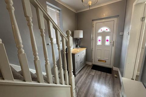 3 bedroom semi-detached house to rent, Malvern Road, St Helens.