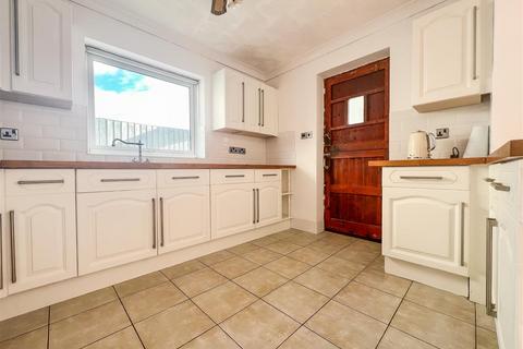 3 bedroom semi-detached house for sale, White Hart Lane, Portchester