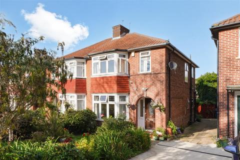 3 bedroom semi-detached house for sale, Wellgarth, Greenford