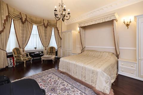 3 bedroom flat for sale, Prince Consort Road, South Kensington, SW7