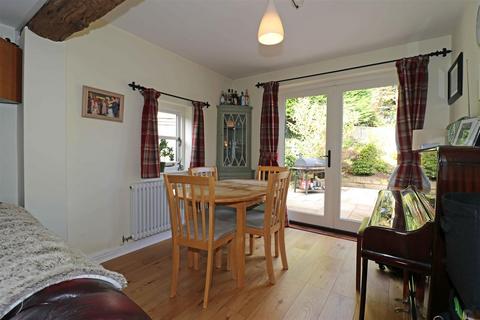 Mistletoe Cottage Church Road, Claverdon, Warwick, CV35 8PD