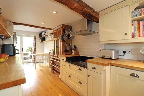 Mistletoe Cottage Church Road, Claverdon, Warwick, CV35 8PD