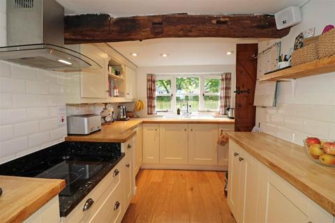 Mistletoe Cottage Church Road, Claverdon, Warwick, CV35 8PD