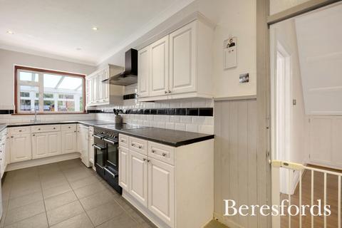 8 Havering Drive, Romford, RM1 4BB