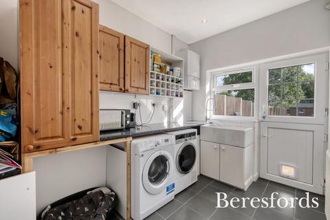 8 Havering Drive, Romford, RM1 4BB