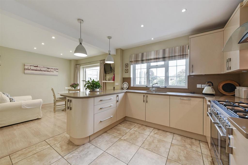 Kitchen/Breakfast Room