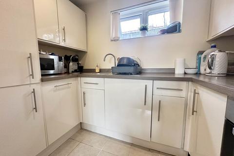 undefined, Grove Road, Luton LU1