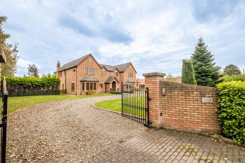 5 bedroom detached house for sale, Division Lane, Lytham St.annes, FY4