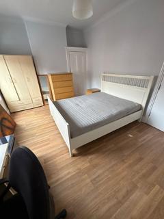 4 bedroom terraced house to rent, Ashfield Road, Manchester M13
