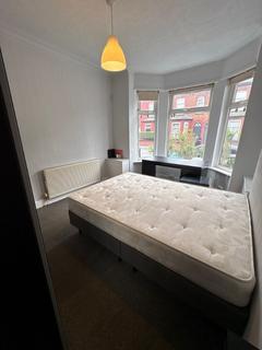 4 bedroom terraced house to rent, Ashfield Road, Manchester M13