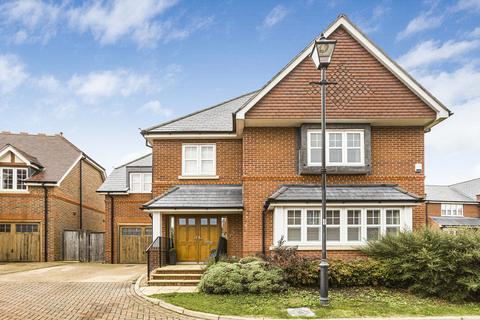 5 bedroom detached house for sale, Newitt Court, Welwyn, AL6