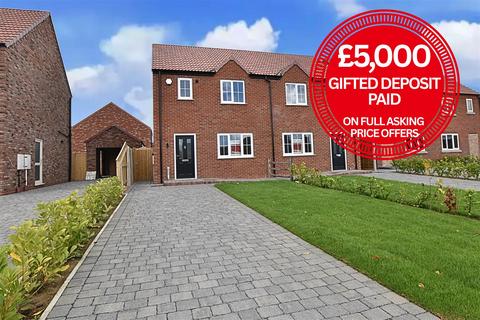 3 bedroom semi-detached house for sale, Fieldhead Road, Laceby DN37