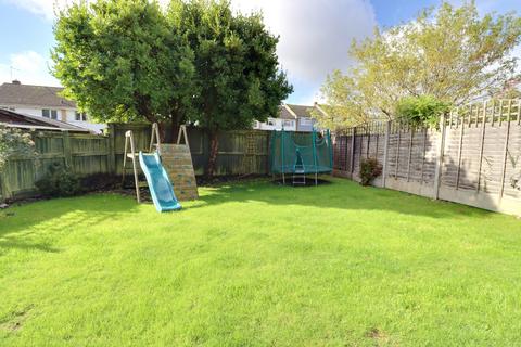 3 bedroom detached bungalow for sale, CEDAR CRESCENT, HORNDEAN