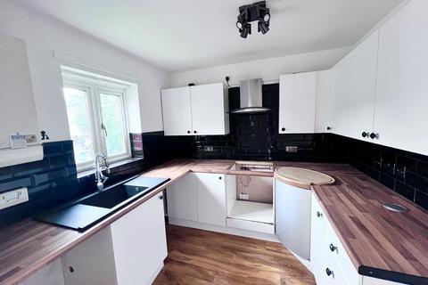 3 bedroom end of terrace house for sale, Waingate Park, Huddersfield HD7