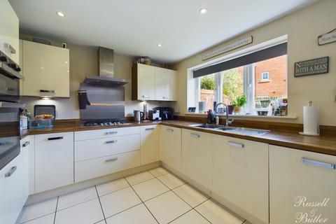 4 bedroom detached house for sale, Border Lane, Buckingham