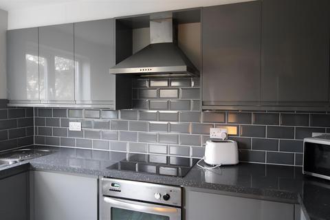 4 bedroom private hall to rent, Allandale Gardens, Lancaster LA1