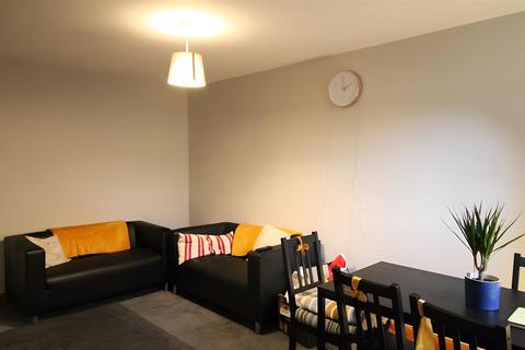 4 bedroom private hall to rent, Allandale Gardens, Lancaster LA1