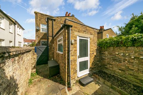 2 bedroom end of terrace house for sale, Rock Avenue, East Sheen, London