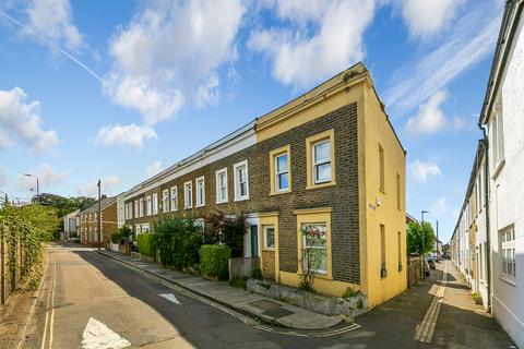 2 bedroom end of terrace house for sale, Rock Avenue, East Sheen, London