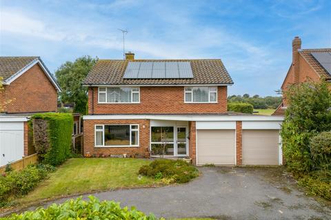 4 bedroom detached house for sale, Longmead Drive, Fiskerton NG25