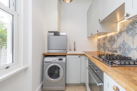 2 bedroom flat for sale, Hormead Road, Maida Vale, London