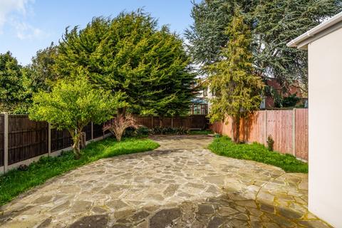 455 Westhorne Avenue, London, SE9 5LR