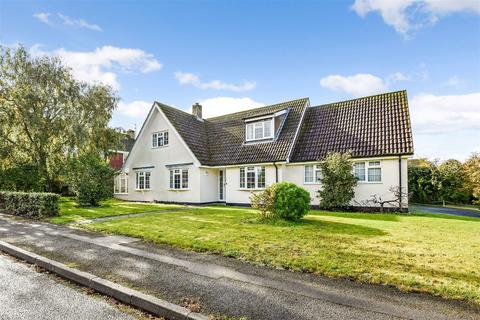 4 bedroom detached house for sale, Durnford Close, Chilbolton