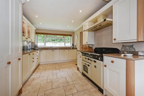 15 Durnford Close, Chilbolton, Stockbridge, SO20 6AP