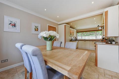 15 Durnford Close, Chilbolton, Stockbridge, SO20 6AP
