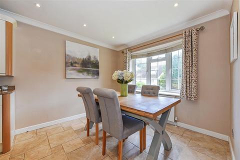 15 Durnford Close, Chilbolton, Stockbridge, SO20 6AP