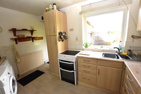 2 Beechlands Road, Medstead, Alton, GU34 5EQ