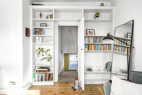 53c Graham Road, London, E8 1PB