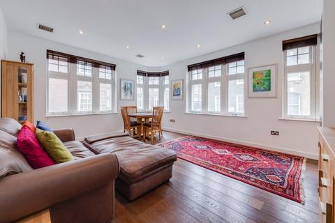 1 bedroom flat for sale, Wardour Street, London