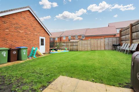 4 bedroom detached house for sale, Stoches Close, Stoke Mandeville