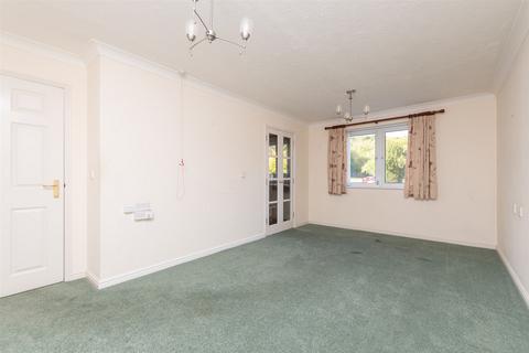 1 bedroom flat for sale, Walderslade Road, Walderslade, Chatham, Kent