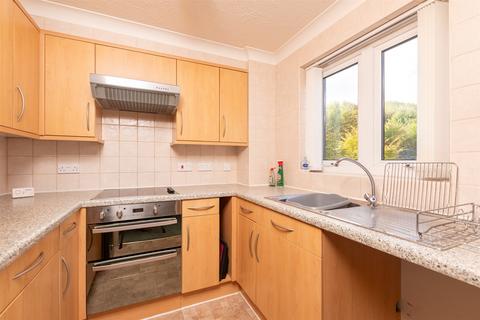 1 bedroom flat for sale, Walderslade Road, Walderslade, Chatham, Kent