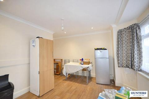 2 bedroom maisonette to rent, Reeves Avenue, Kingsbury, London, NW9 8LN