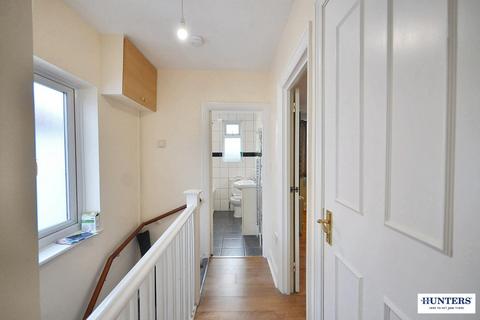 2 bedroom maisonette to rent, Reeves Avenue, Kingsbury, London, NW9 8LN