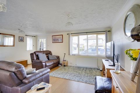 3 bedroom detached house for sale, Bayfield Drive, Cambridge CB25