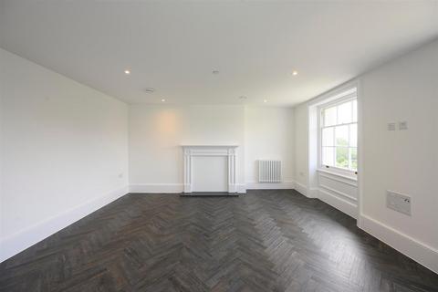 2 bedroom flat for sale, Hildenborough, Tonbridge