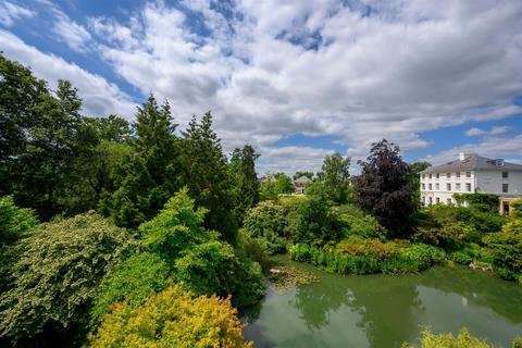 2 bedroom flat for sale, Hildenborough, Tonbridge