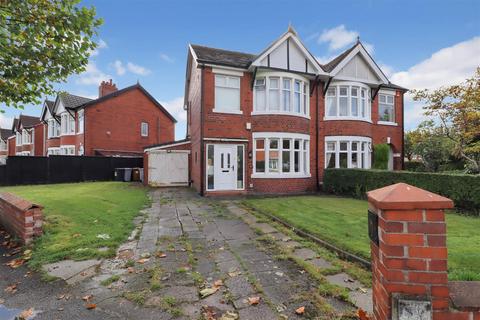 3 bedroom semi-detached house for sale, Lunt Avenue, Crewe